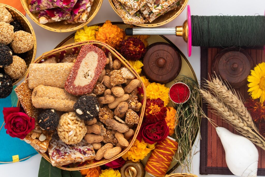 Gulab Gajak Mithai, Pista Gazak, Til Patti Or Papdi, Til Laddu O